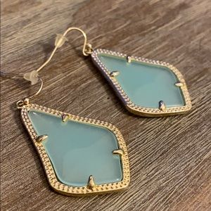 Beautiful Kendra Scott earrings, hardly worn
